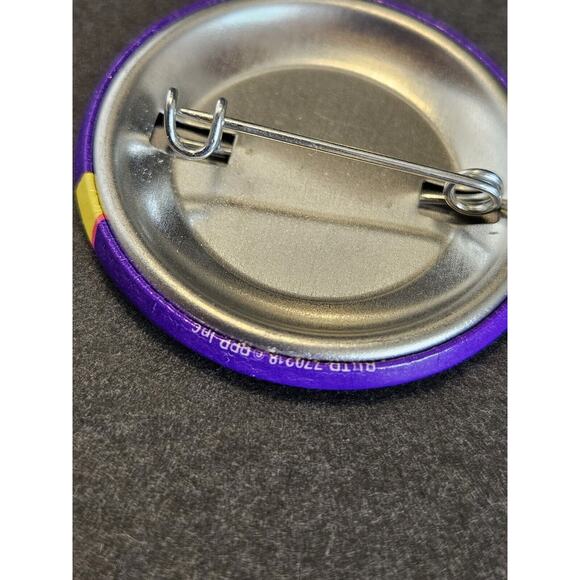 Kiss Me It’s My Birthday Vintage Pin Button Pinback - Picture 4 of 4